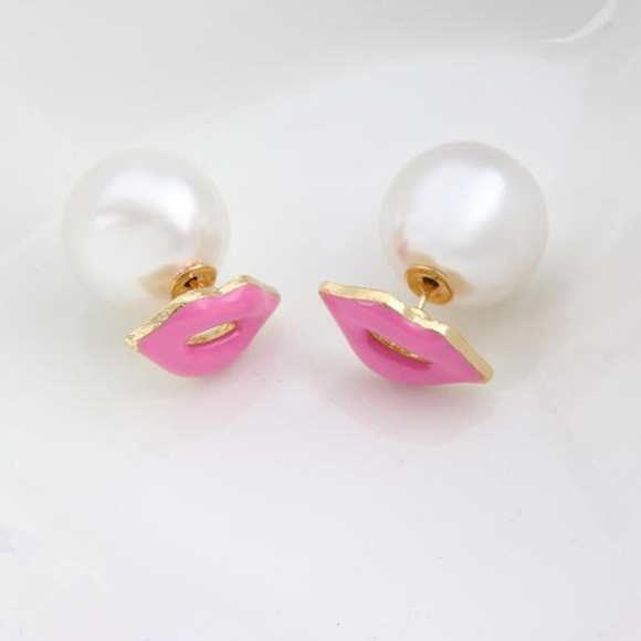 Lip Earrings. - Picture 5 of 6